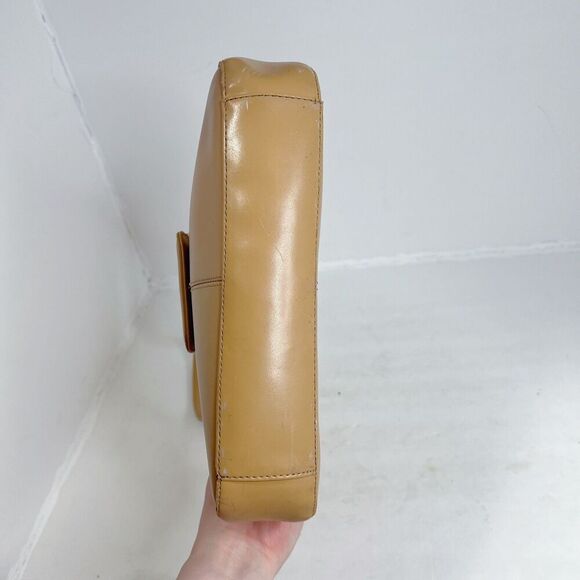 Kenneth Cole Reaction Tan Leather Structured Shoulder Bag Purse - Picture 5 of 11